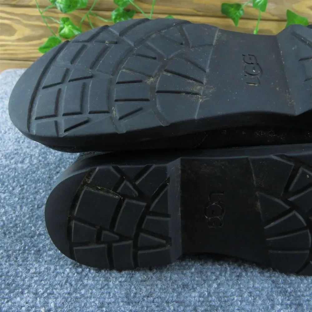 UGG Australia Youth Girls Chelsea Shoes Black Leather Pull On Size‎ 6 Medium